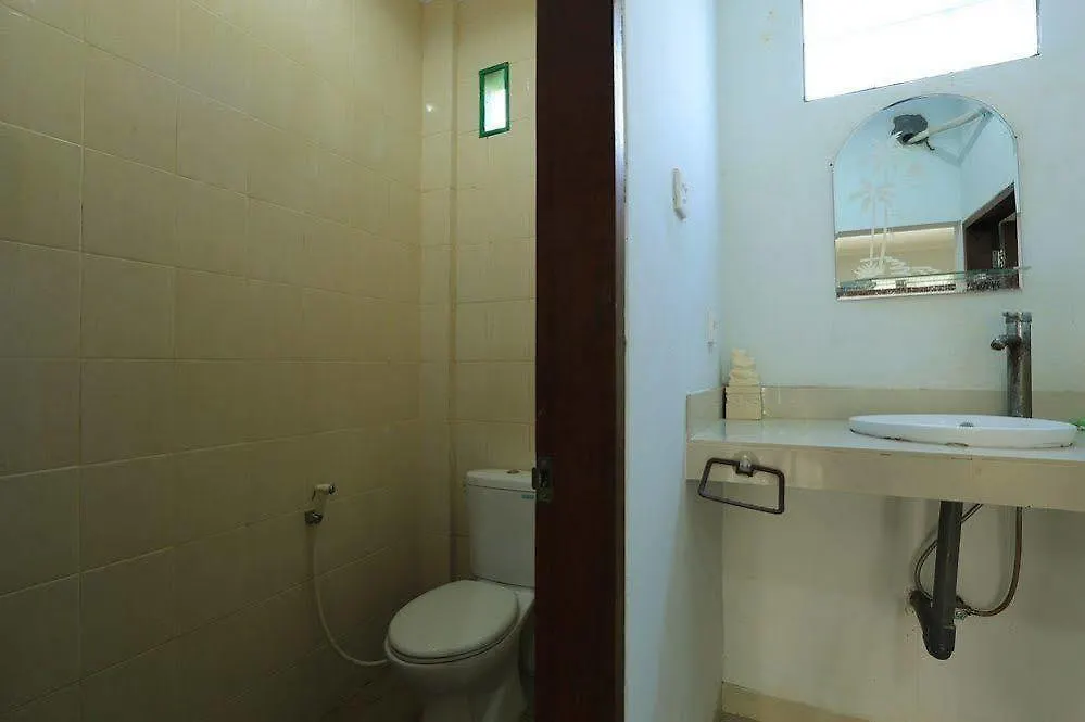 Reddoorz @ Kartika Plaza Otel Kuta Lombok